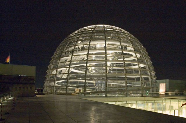 Berlin_Reichstag_Kuppel_Nacht