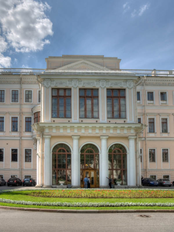 Sankt_Petersburg_Anitschkow-Palais_3