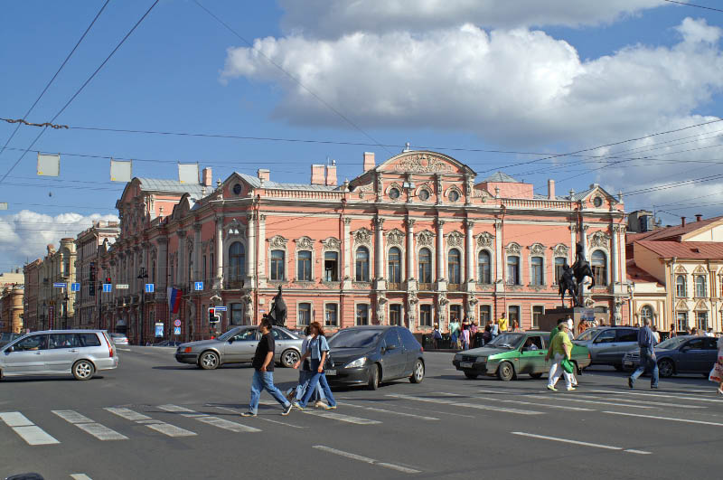 Sankt_Petersburg_Beloselsky-Belozersky_Palace_2005_a