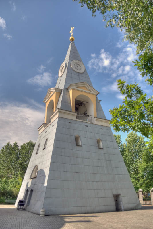 Sankt_Petersburg_Dreifaltigkeitskirche_Kulitsch_und_Pascha_Glockenturm