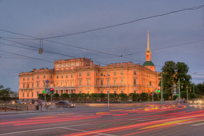 Sankt_Petersburg_Mikhailovsky-Schloss_Daemmerung