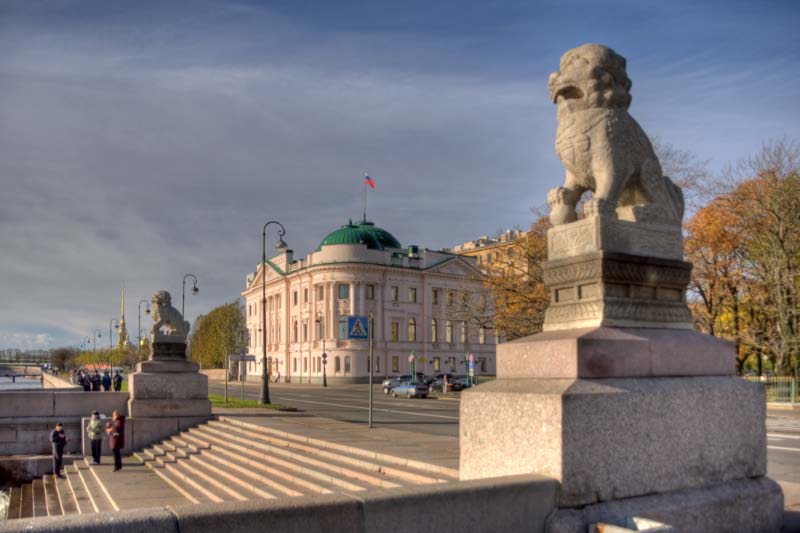 Sankt_Petersburg_Palast_Nikolai_Nikolajewitsch_Romanow_Newa-Anleger