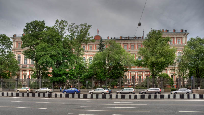 Sankt_Petersburg_Nikolai-Palast