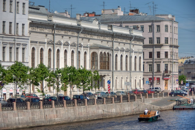 Sankt_Petersburg_Schuwalow-Palast_Fontanka_2