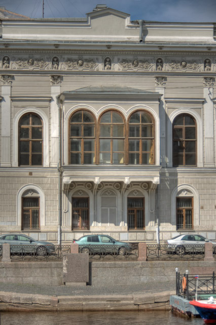 Sankt_Petersburg_Schuwalow-Palast_Fontanka_Fassade_0
