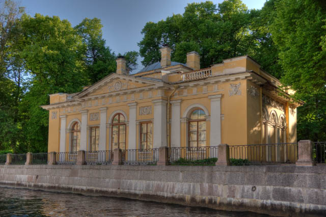 Sankt_Petersburg_Sommerpalast_Kaffeehaeuschen