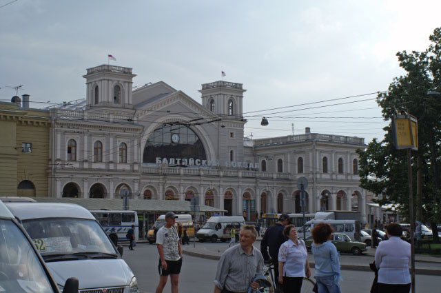 Sankt_Petersburg_Baltic_Station_2005_a
