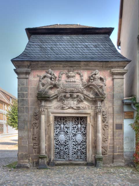 Marktkirche_Goetzesches_Mausoleum
