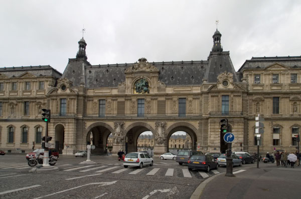 Paris_Louvre_Pont_de_Carrousel