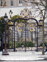 Paris_Avenue_des_Champs-Elysees_Gitter