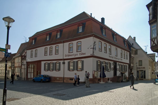 Babenhausen_Marktplatz_Fahrstrasse_17_Gasthof_Hotel_Schwarzer_Loewe