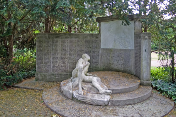 Waldfriedhof_d_L3f_Kriegsgraeber_Franz_Soldaten