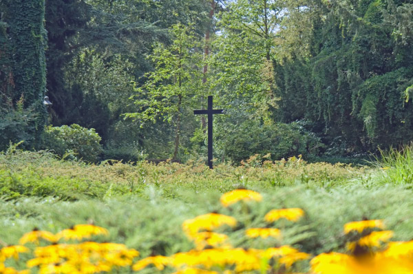 Waldfriedhof_f_L8_Kriegsgraeber