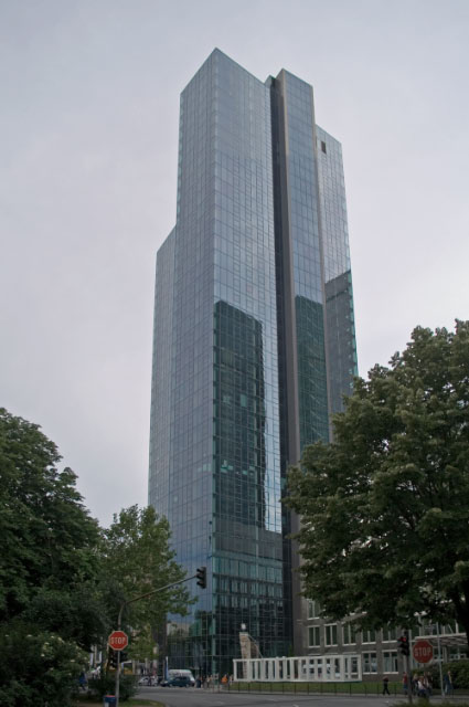 Frankfurt_Gallileo-Hochhaus_Dresdner_Bank_Taunus_Anlage