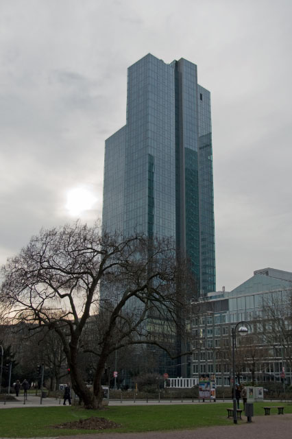 Frankfurt_Gallileo-Hochhaus_Dresdner_Bank_Taunus_Anlage_2008