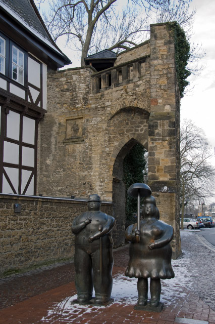 Goslar_Zisterzienserfrauenkloster_Rosentorstrasse_Mann_und_Frau-Botero