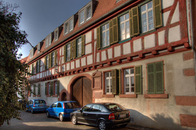 Gross-Umstadt_Rodensteiner_Str_3_Adelshof