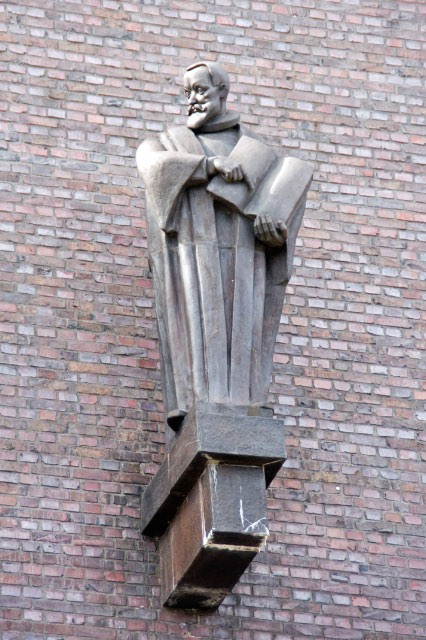 Barmbek_Bugenhagenkirche_Skulptur_5_Ziegenhagen