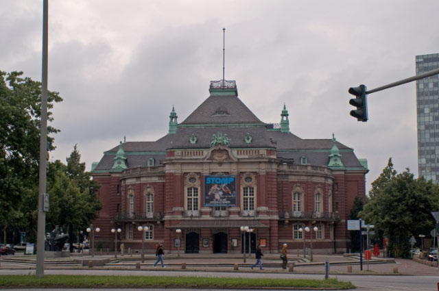 City_Johannes-Brahms-Platz_Laeiszhalle