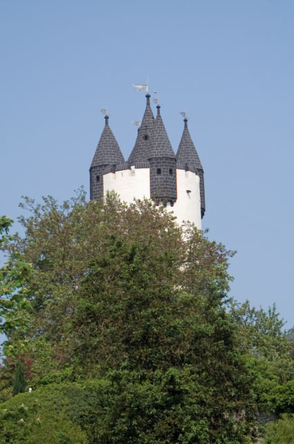 Steinheim_Schlossstrasse_Schloss_Bergfried_Mainblick