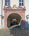 Schulgasse_Schloss-Schule_Portal