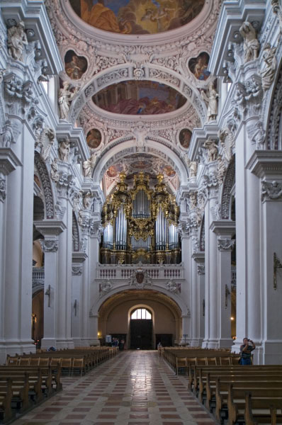 Passau_Domplatz_1_Dom_St_Stephan_innen_Orgel
