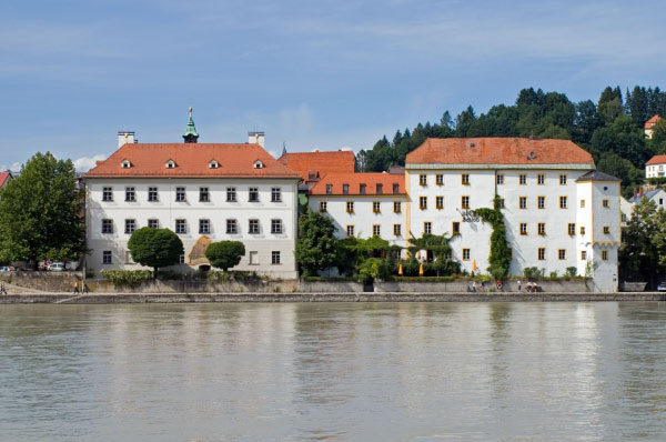 Passau_Im_Ort_11_Hotel_Schloss_Ort