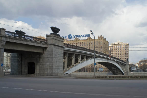 Moskau-Metro-Bridge-2006-a