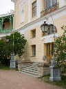 Pawlowsk-Palast-Seitenfluegel-rechts-Eingang