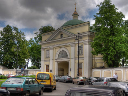 Sankt_Petersburg_Alexander-Newski-Kloster_Nadwratnaja-zjerkow_aussen