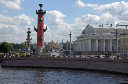 Sankt_Petersburg_Wassiljewski-Insel_Rostrasaeule_2005_a