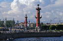 Sankt_Petersburg_Wassiljewski-Insel_Rostrasaeule_2005_b