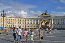 Sankt_Petersburg_Schlossplatz_Generalstab_2005_h